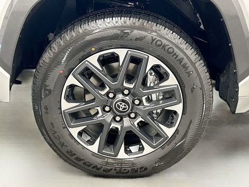 New 2026 Toyota Tundra Limited image 9