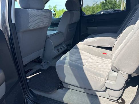 Used 2011 Toyota Tundra 4x4 CrewMax w/ Tow Pkg image 7