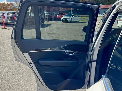 Used 2018 Volvo XC90 T5 Momentum w/ Momentum Plus Package image 15