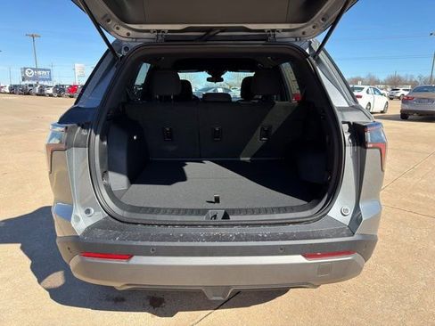 New 2026 Chevrolet Equinox LT image 16