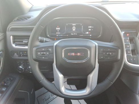 Used 2023 GMC Yukon SLT image 11
