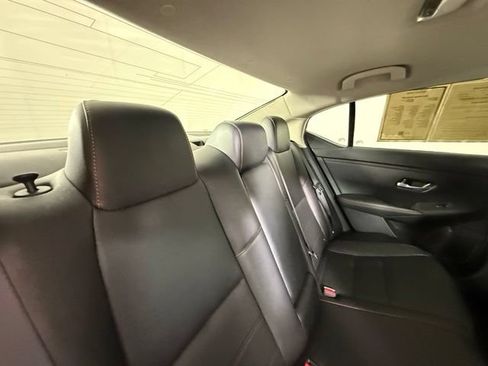 Used 2024 Nissan Sentra SR w/ SR Premium Package FWD image 31