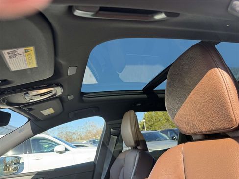 Used 2023 Volvo XC60 B5 Plus w/ Climate Package image 17