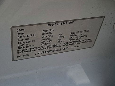 Used 2024 Tesla Model Y Long Range image 34