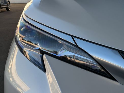 Certified 2023 Toyota Sienna Platinum image 6