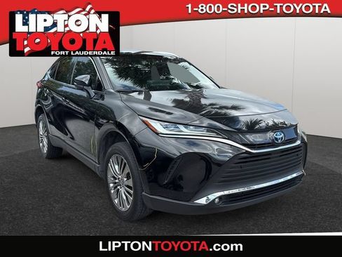 Used 2023 Toyota Venza XLE AWD/4WD image 1