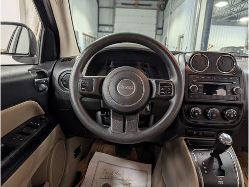 Used 2014 Jeep Compass Sport w/ Power Value Group FWD image 11
