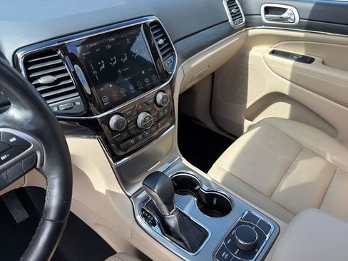 Used 2020 Jeep Grand Cherokee Limited AWD/4WD image 40