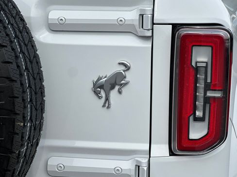 Used 2025 Ford Bronco Outer Banks AWD/4WD image 27