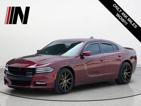 Used 2017 Dodge Charger R/T RWD image 1