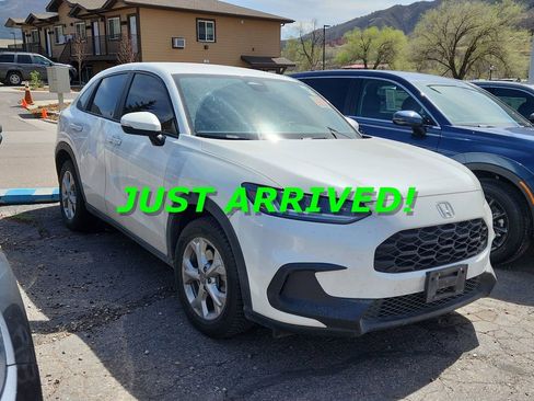 Used 2023 Honda HR-V LX image 1