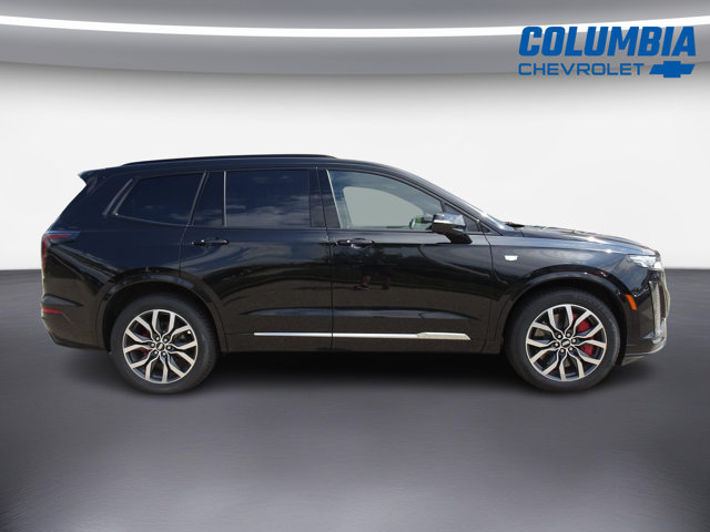 Used 2022 Cadillac XT6 Sport w/ Platinum Package AWD/4WD image 2