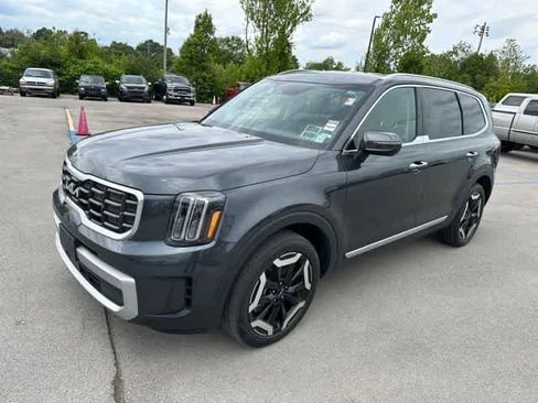 Used 2023 Kia Telluride S AWD/4WD image 2