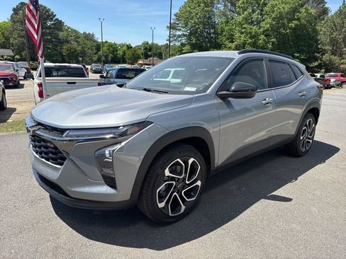 New 2026 Chevrolet Trax RS FWD image 3