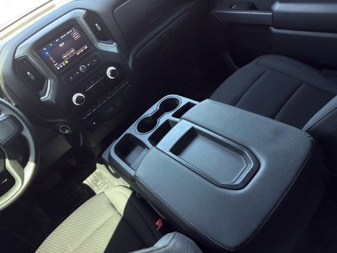 Used 2024 GMC Sierra 2500 Pro image 38