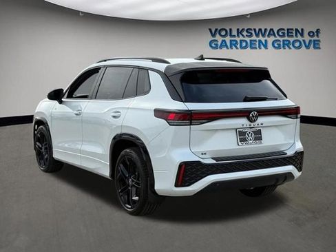 New 2026 Volkswagen Tiguan SE R-Line FWD image 5