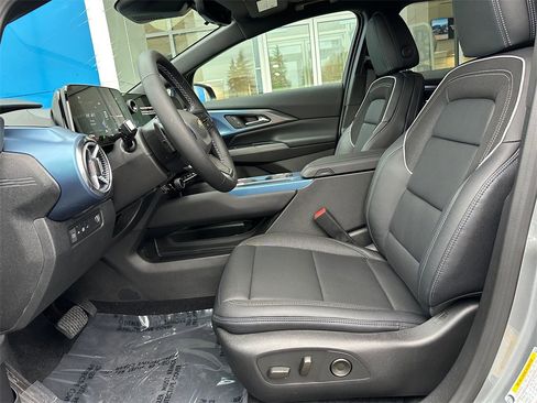 New 2026 Chevrolet Equinox EV LT image 19