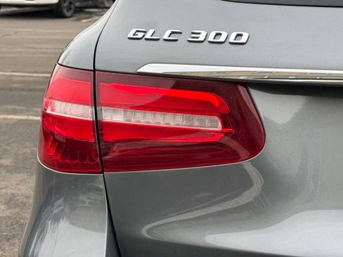 Used 2018 Mercedes-Benz GLC 300 4MATIC image 15