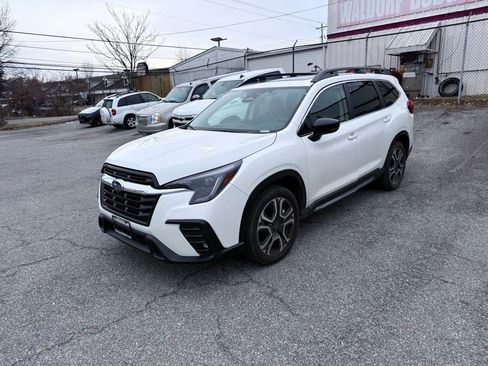 Certified 2025 Subaru Ascent Limited image 3