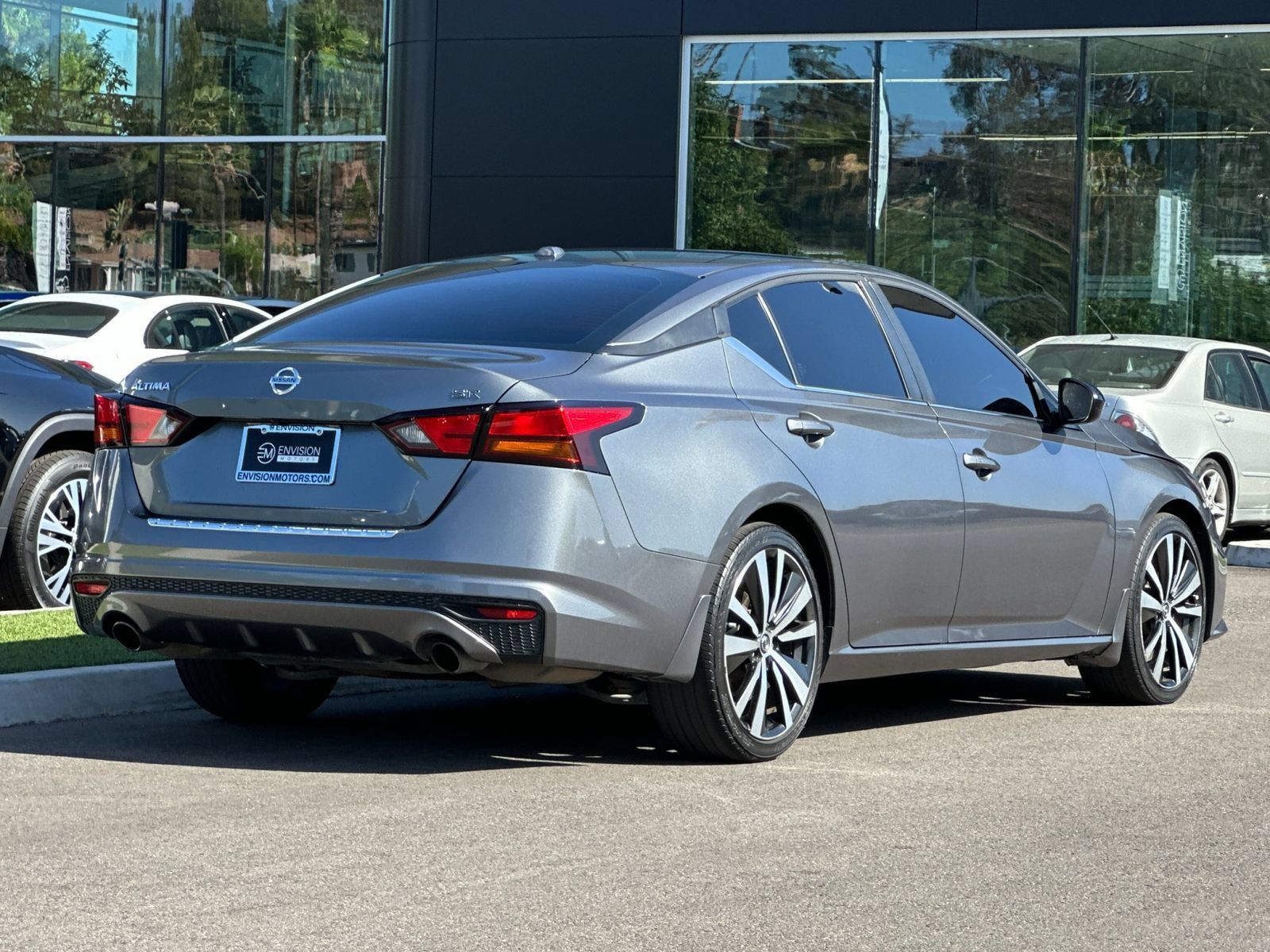 Used 2019 Nissan Altima 2.5 SR FWD image 3