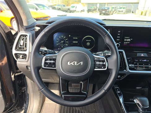 Used 2023 Kia Sorento SX image 28