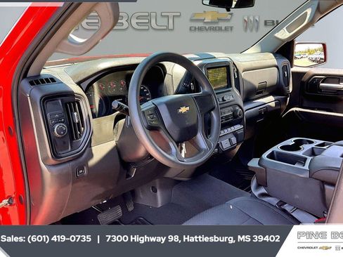 Used 2019 Chevrolet Silverado 1500 Custom w/ Custom Convenience Package RWD image 13