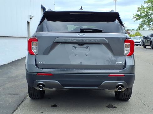 Certified 2024 Ford Explorer XLT w/ Equipment Group 202A AWD/4WD image 5