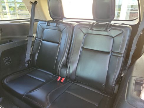 Used 2020 Lincoln Aviator Reserve w/ Equipment Group 202A AWD/4WD image 31