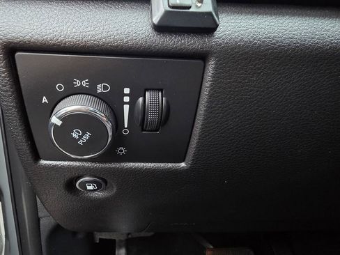 Used 2020 Jeep Grand Cherokee Altitude image 13