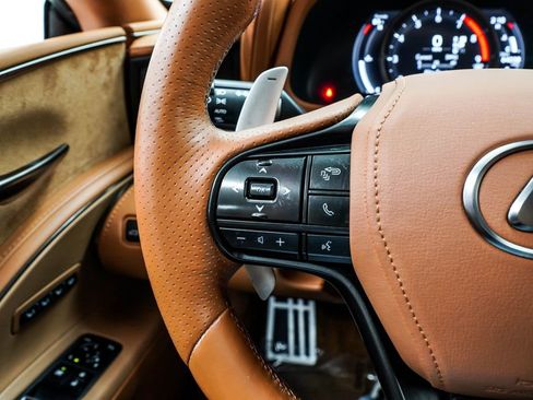 Used 2018 Lexus LC 500 Coupe w/ Sport Package image 34