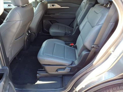 New 2026 Ford Explorer Active w/ Active Comfort Package image 18