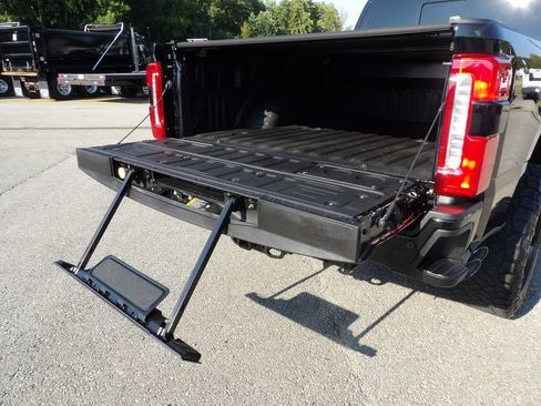 Used 2024 Ford F350 Lariat w/ Lariat Ultimate Package AWD/4WD image 51
