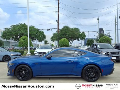 Used 2024 Ford Mustang GT Premium w/ GT Performance Package RWD image 5
