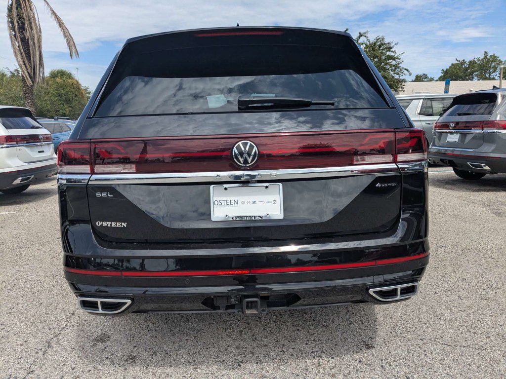 Certified 2025 Volkswagen Atlas SEL Premium R-Line AWD/4WD image 5