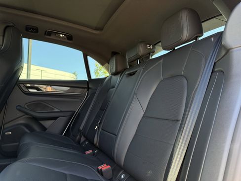 Used 2025 Porsche Macan 4S Electric image 28