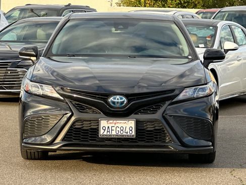 Used 2022 Toyota Camry SE image 10