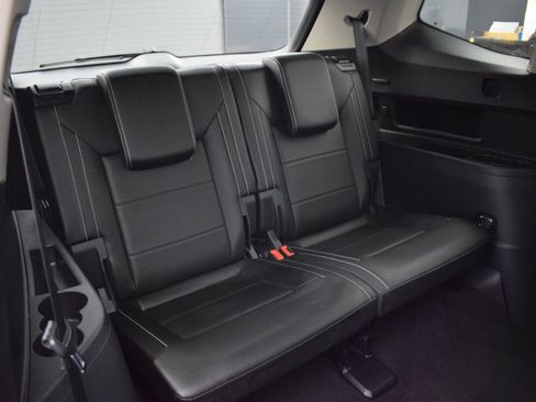Used 2023 Volkswagen Atlas SE AWD/4WD image 12