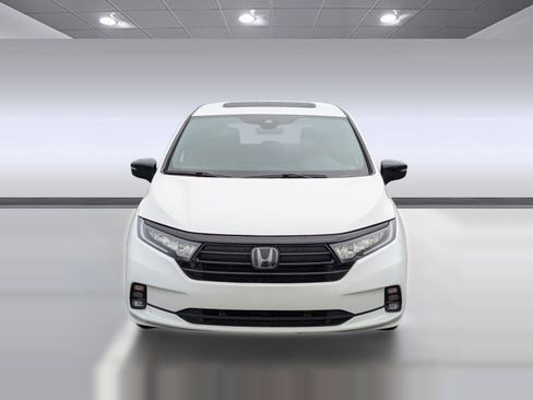 Used 2024 Honda Odyssey Sport image 6