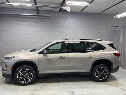 New 2026 Buick Enclave Sport Touring w/ Power Package image 43