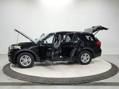Used 2024 Ford Explorer XLT w/ Equipment Group 202A image 12