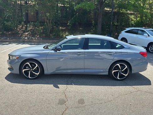 Used 2022 Honda Accord Sport image 8
