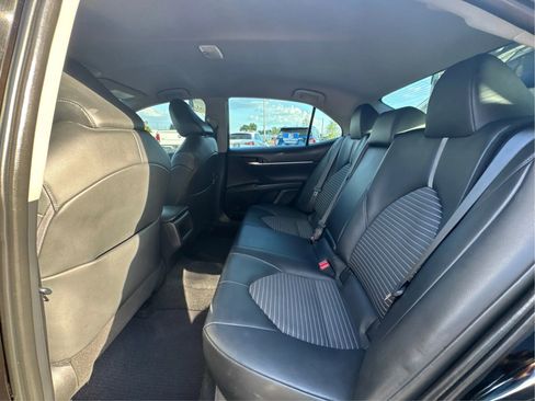 Used 2022 Toyota Camry SE image 12