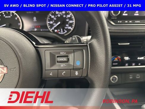 Used 2022 Nissan Rogue SV image 24