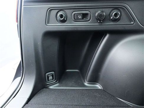 Used 2022 Subaru Forester Touring image 26