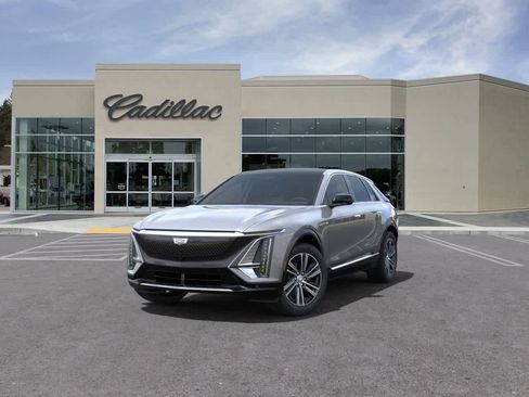 New 2025 Cadillac Lyriq Luxury image 8