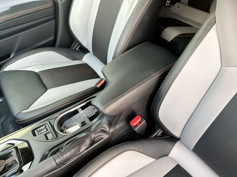 Used 2023 Subaru Crosstrek 2.5i Limited w/ Popular Package #4 image 18