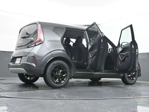 Used 2025 Kia Soul LX w/ LX Technology Package FWD image 53