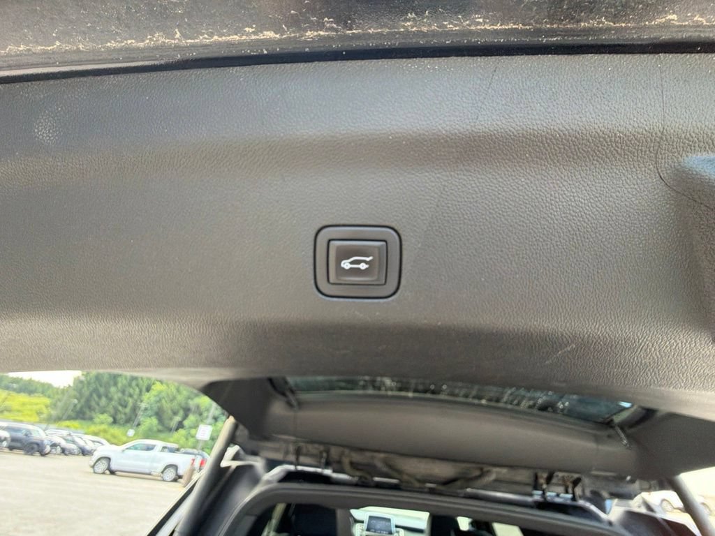 Used 2024 GMC Yukon SLT AWD/4WD image 54
