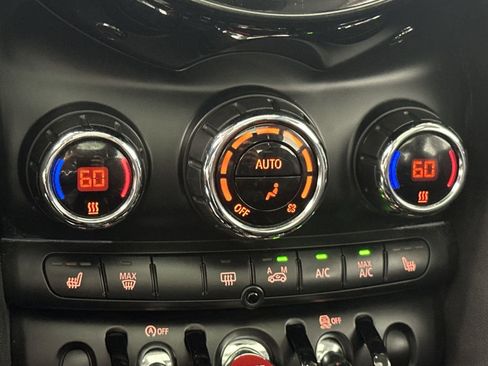 Used 2017 MINI Cooper 4-Door Hardtop FWD image 18