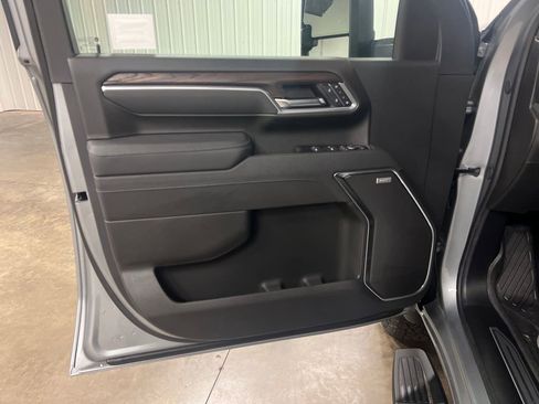 New 2026 GMC Sierra 2500 SLT AWD/4WD image 14